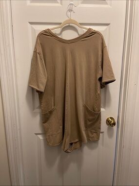 Wilfred Relaxed Short Sleeve Pocket Tee in Beige